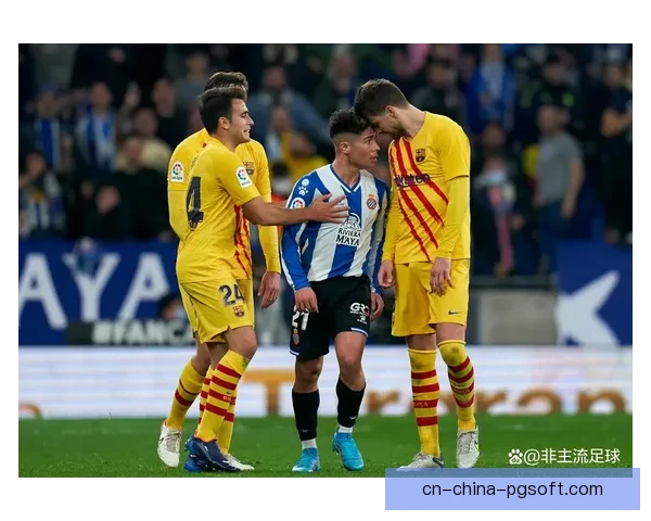 吕克德容再度摘得荷甲金靴 荣耀背后的拼搏与坚持